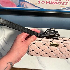 🏖️ 3/$20 Luv by betsey Johnson heart wallet